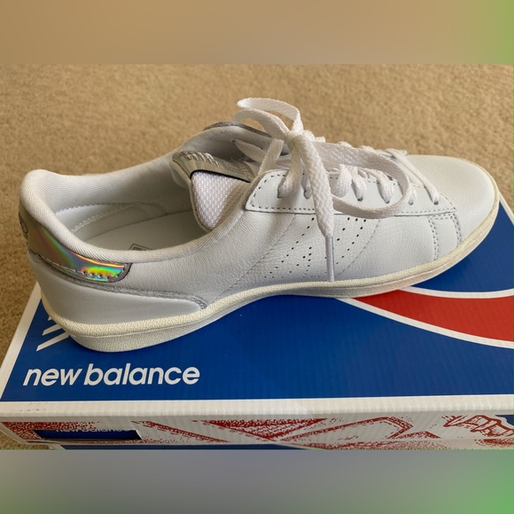 NEW IN BOX New Balance WTL791J1 Womens J. Crew White Sneakers Sz 7.5 - Picture 2 of 12